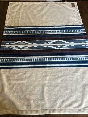 Pendleton Baby Blanket Nursery Tribal Aztec Native Southwestern 39.5” x 26.5”